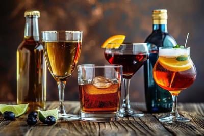 Licor, vino, cerveza: ¿cuál viene con el peor estilo de vida?