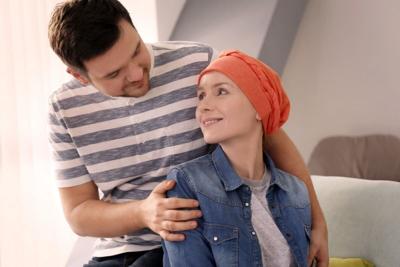 Aprueban medicamento para combatir un cáncer raro que afecta a los adultos jóvenes