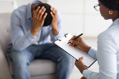 Las tasas de ansiedad y depresión aumentan entre los estadounidenses, especialmente entre los jóvenes
