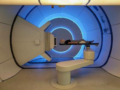 Paciente con cáncer evitó efectos secundarios con un nuevo avance en la radioterapia