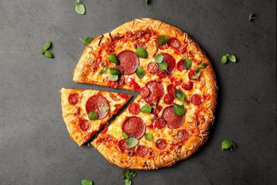 La pizza, la sopa y el pollo se encuentran entre las principales fuentes de sodio para los estadounidenses