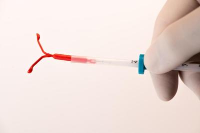 Algunos DIU pueden aumentar la probabilidad de desarrollar cáncer de mama, pero el riesgo general sigue siendo bajo