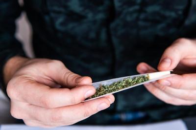 ¿Puede el cannabis cambiar tu cerebro? Tal vez sí, tal vez no
