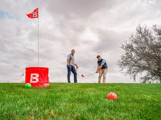 bucket golf.jpg