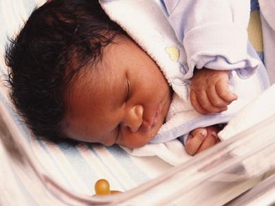 Los padres de bebés con fibrosis quística suelen sentirse confundidos y sin apoyo, según una encuesta