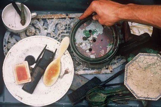 LOC041512-artifactspict.jpg