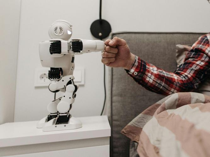 robotfistbump_featured