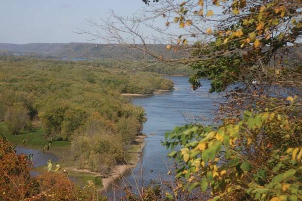 Mississippi River - Scenic View