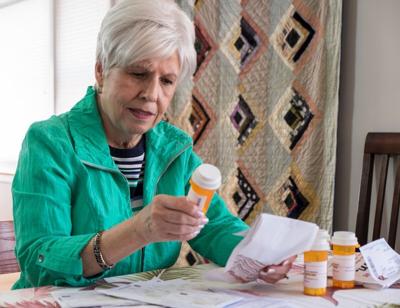 Los adultos mayores están más estresados por la inflación y postergan la atención médica
