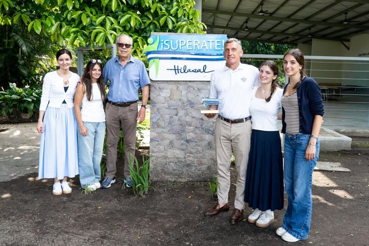 Nicole and Brooklyn Ruttenberg, Ricardo Sagrera, Lance, Elle, and Reese Ruttenberg