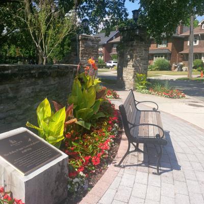 Restored Baby Point Gates earn local BIA award-image1